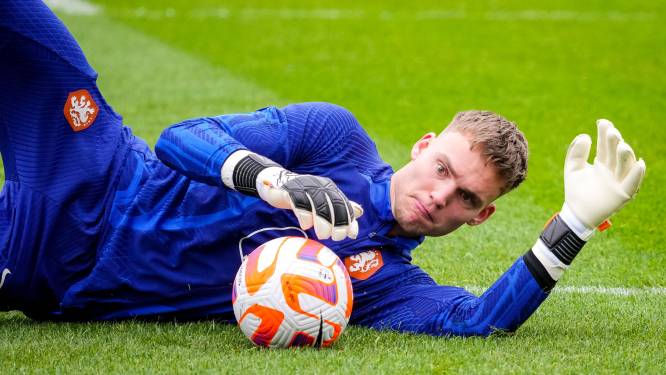 Coup dur pour Bart Verbruggen: malade, le gardien d’Anderlecht quitte la sélection néerlandaise