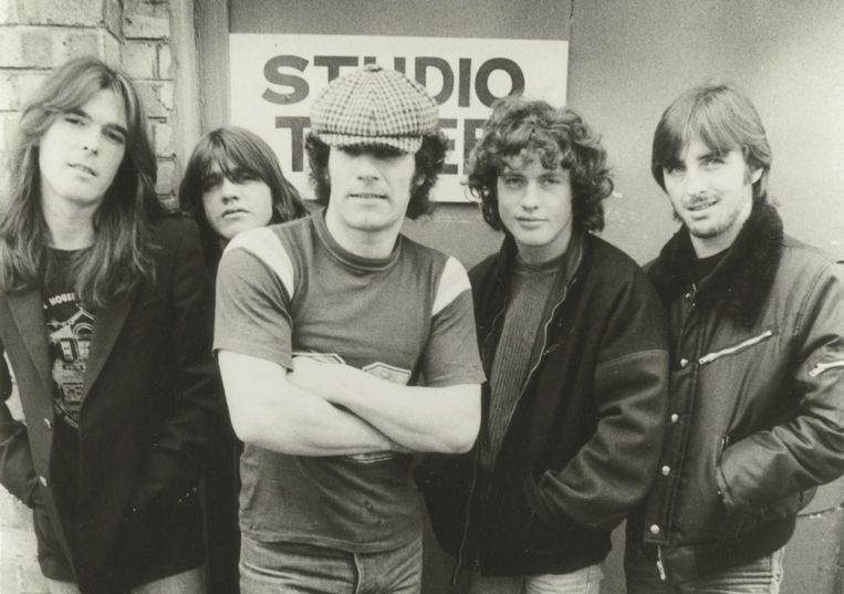 ‘Back in Black’ van AC/DC: feestlied voor een overleden zanger