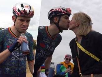 Wout van Aert klaagt bij zijn vrouw Sarah over slechte benen: “Twee blokken beton”