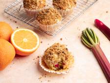 Wat Eten We Vandaag: Rabarber en sinaasappel kruimelmuffins