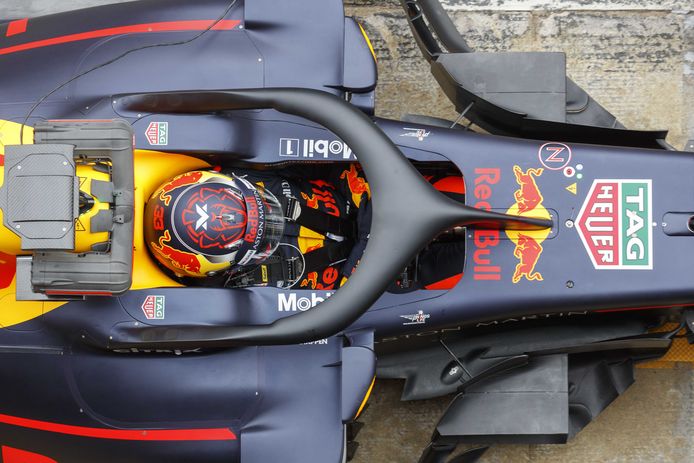 Max Verstappen test zijn nieuwe Formule 1-wagen.