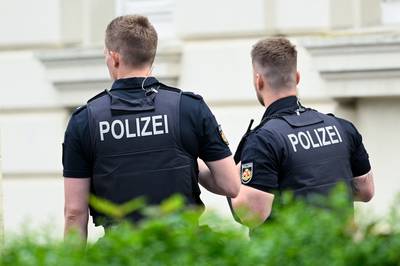 Duitse politie schiet man dood die vrouw met bijl ombracht