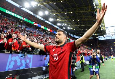Nedim Bajrami (Albanië) schrijft historie met snelste EK-goal ooit