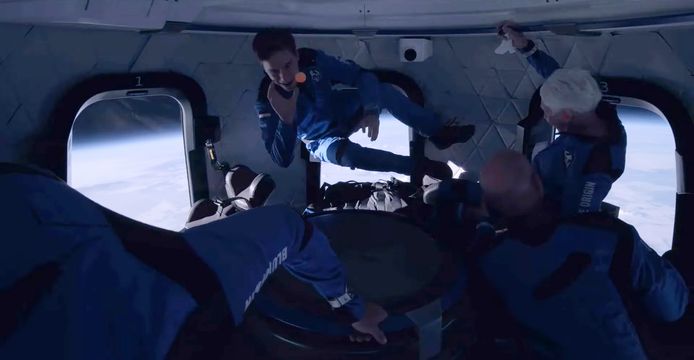 De 18-jarige student Oliver Daemen uit Oisterwijk is sinds dinsdagmiddag de jongste astronaut ooit.