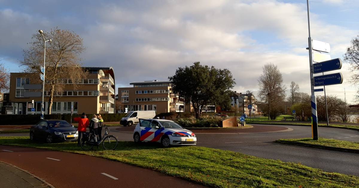 Wat Gaat Er Mis Op Deze Rotonde Aan De Weg Ligt Het Niet Zie 