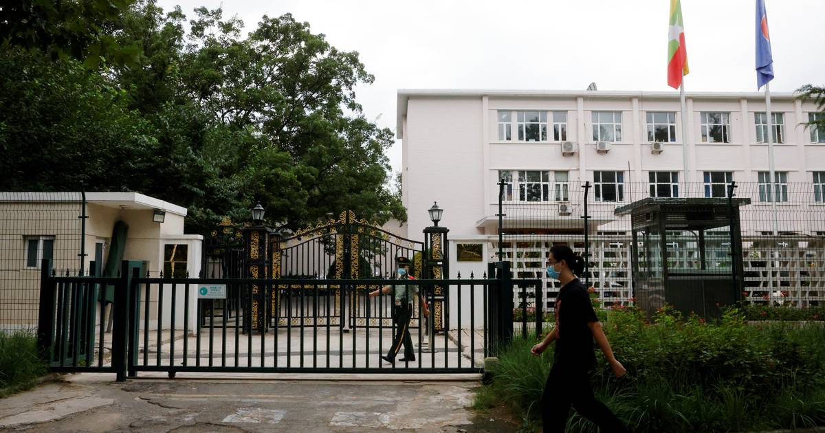 Скоропостижно скончался посол Мьянмы в Китае: ее четвертый посол в Пекине с 2021 года скончался за границей
