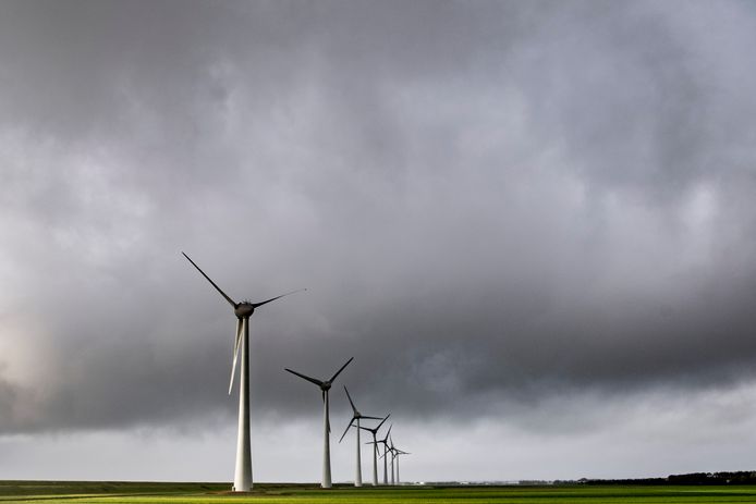 Windmolens elders in Nederland, in dit geval Flevoland.