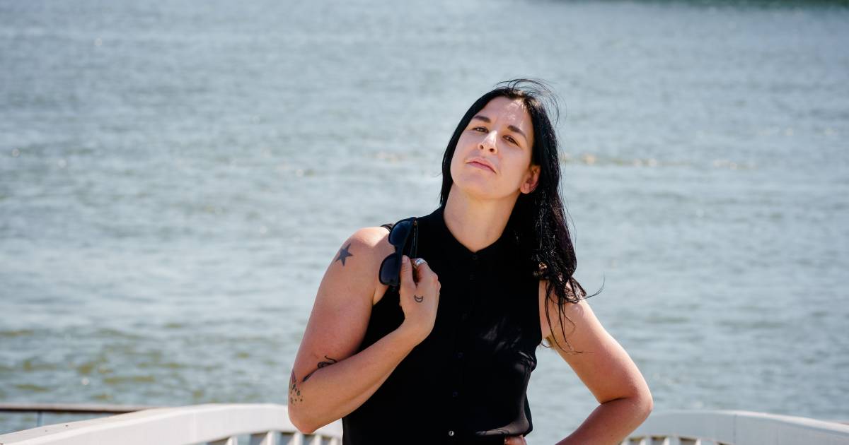 Raven van Dorst: ‘Ik kwam er bij gynaecoloog achter dat ik hermafrodiet was’