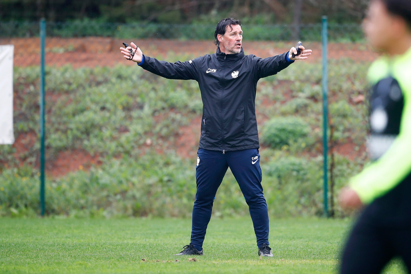Van der Weerden coach tegen wil en dank bij Vitesse ‘Alles draait om