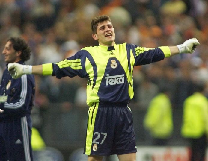 Iker Casillas na de gewonnen Champions League-finale op 24 mei 2000.