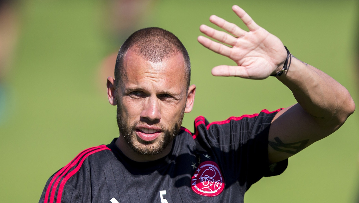 John Heitinga tijdens een training van Ajax. Beeld anp