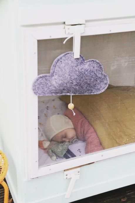 Bébé a du mal à dormir? Laissez-le faire la sieste dehors “même quand il pleut ou qu'il neige”