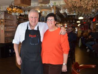 Marc (59) en Kathleen (58) nemen afscheid van Café ’t Kapelleken: “Stoppen op een hoogtepunt”