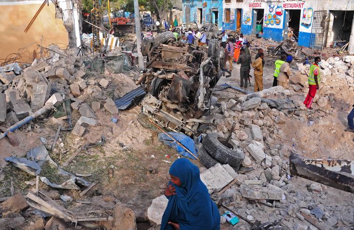 Schade na een aanslag in Somalië (archiefbeeld).