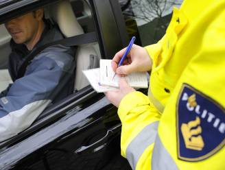 Politie doet controle in Vlaardingen en ontdekt belastingschuld van 142.000 euro