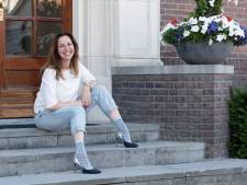 Medie (41) verkoopt glittersokken: 'Je kunt ze zelfs op een begrafenis dragen'