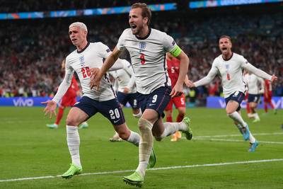 Kane bezorgt Wembley delirium, Engeland klopt Denemarken en staat in finale