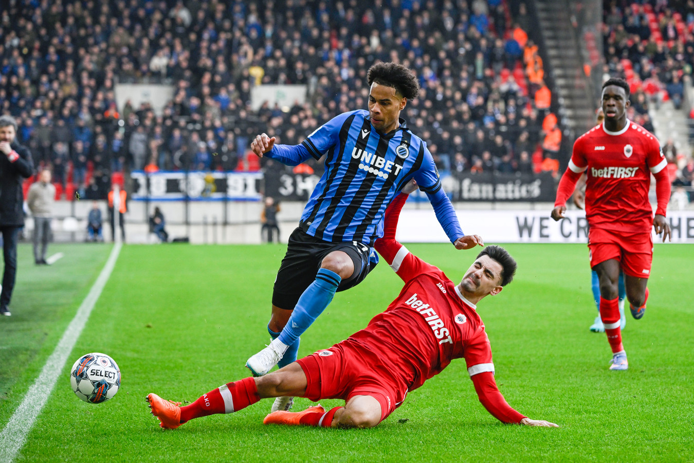 Jelle Bataille ziet veel troeven voor Antwerp in titelstrijd “Janssen