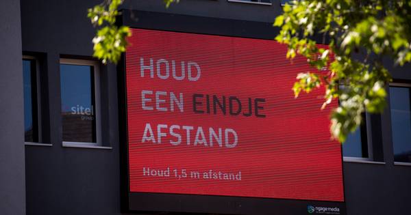 Worstelen met anderhalve meter en andere corona-regels - BD.nl