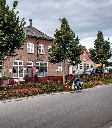 Centrum van Millingen op de schop: café De Kastanje en ‘spooksuper’ gesloopt voor bouw huizen