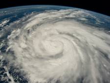 Ian rétrogradé en tempête tropicale, des millions d'Américains privés d’électricité