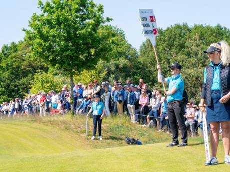 Zelfs met de beste plaatsen op de KLM Open gaan zaken voor: ‘Ik houd helemaal niet zo van golf’ 