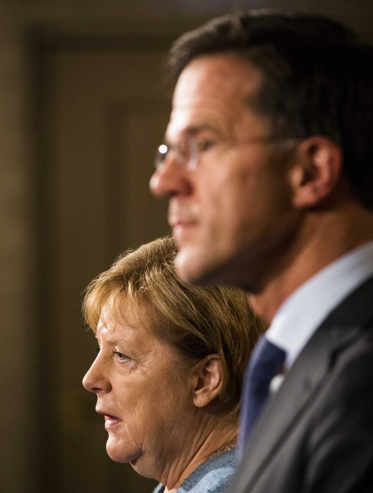 Minister-president Mark Rutte en  bondskanselier Angela Merkel. Beeld ANP