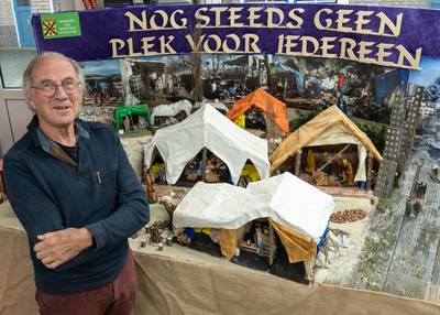 Mega-kerststal van Koos (81) laat zien dat er in 2000 jaar tijd weinig is veranderd: ‘Geeft stof tot