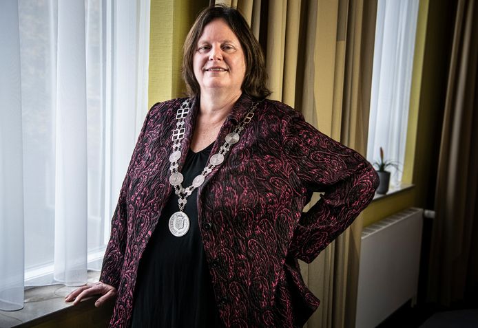 Daphne Bergman, burgemeester van Beuningen.