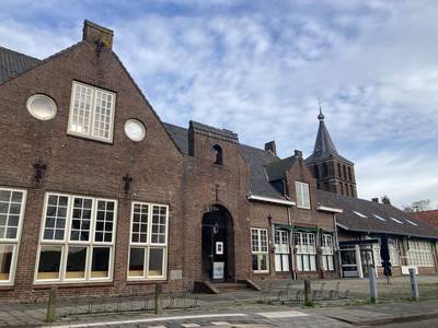 Er komt ‘links- of rechtsom’ een oplossing voor de dorpshuizen Den Domp, Plexat en De Zonzeel