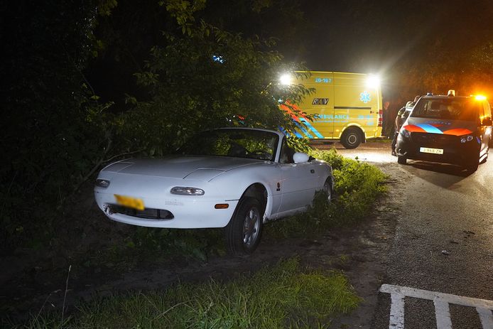 Automobilist botst onder invloed van alcohol op de Oude bredasebaan in Chaam.