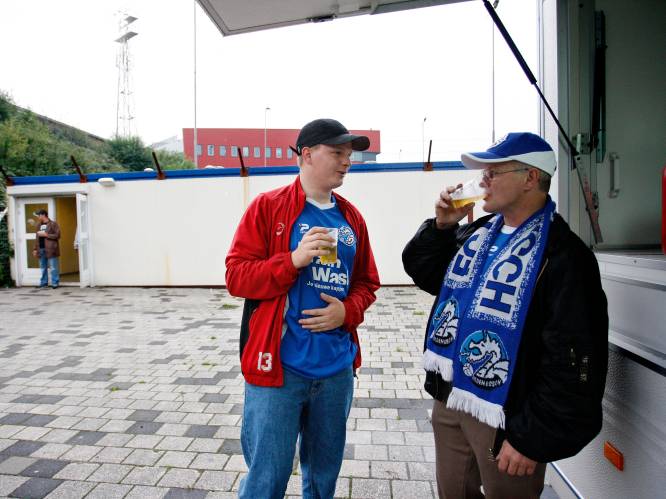 Supporters FC Den Bosch zijn wachten op eigen honk beu en verzamelen voor eerste thuisduel in Korte Putstraat