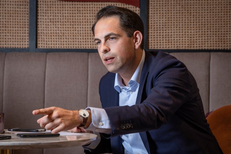 ‘We moeten onszelf niet geselen: zelfs als alle Vlamingen beslissen om nooit nog met de auto te rijden of te vliegen, lost dat niks op.’ Beeld Wim Van Cappellen