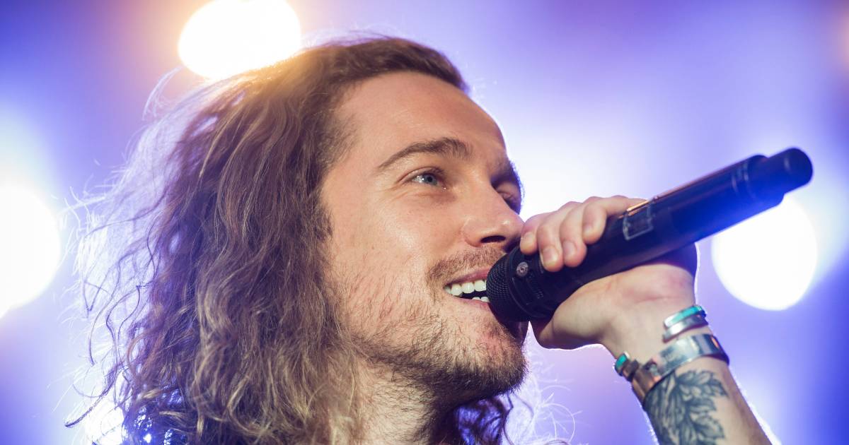 Julien Doré dévoile pour la première fois une photo de son fils |  Le persone