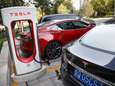 Tesla verlaagt prijzen van auto's in China tot er de allereerste ‘gigafabriek' buiten de VS wordt gebouwd
