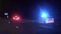 Belg rijdt Mercedes total loss tijdens achtervolging door Nederlandse politie: “Hij leek in een andere wereld”