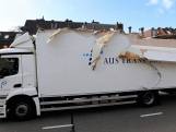 Dak truck aan gort door inschattingsfout in Zoetermeer