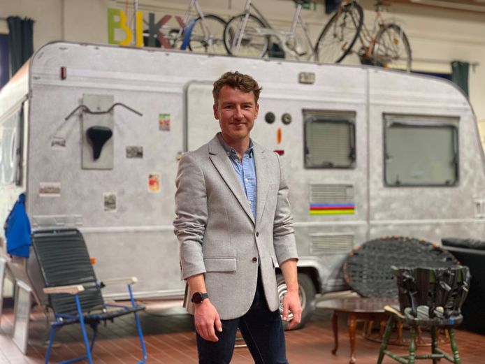 Schepen Bram Van Braeckevelt op de voorstelling van het platform 'duurzaam toerisme' in Treck Hostel.