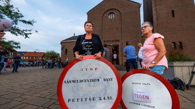 Grootste politieke partij van de polder zegt ‘nee’ tegen aanmeldcentrum (en wil het nu van de rest ook weten)