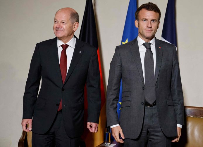 Le chancelier allemand Olaf Scholz et le président français Emmanuel Macron.