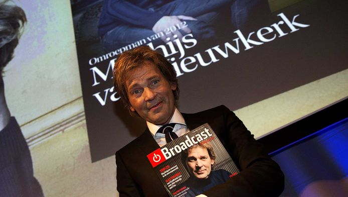 Van Nieuwkerk Overweegt Vertrek Bij Salariskorting Show Pzc Nl