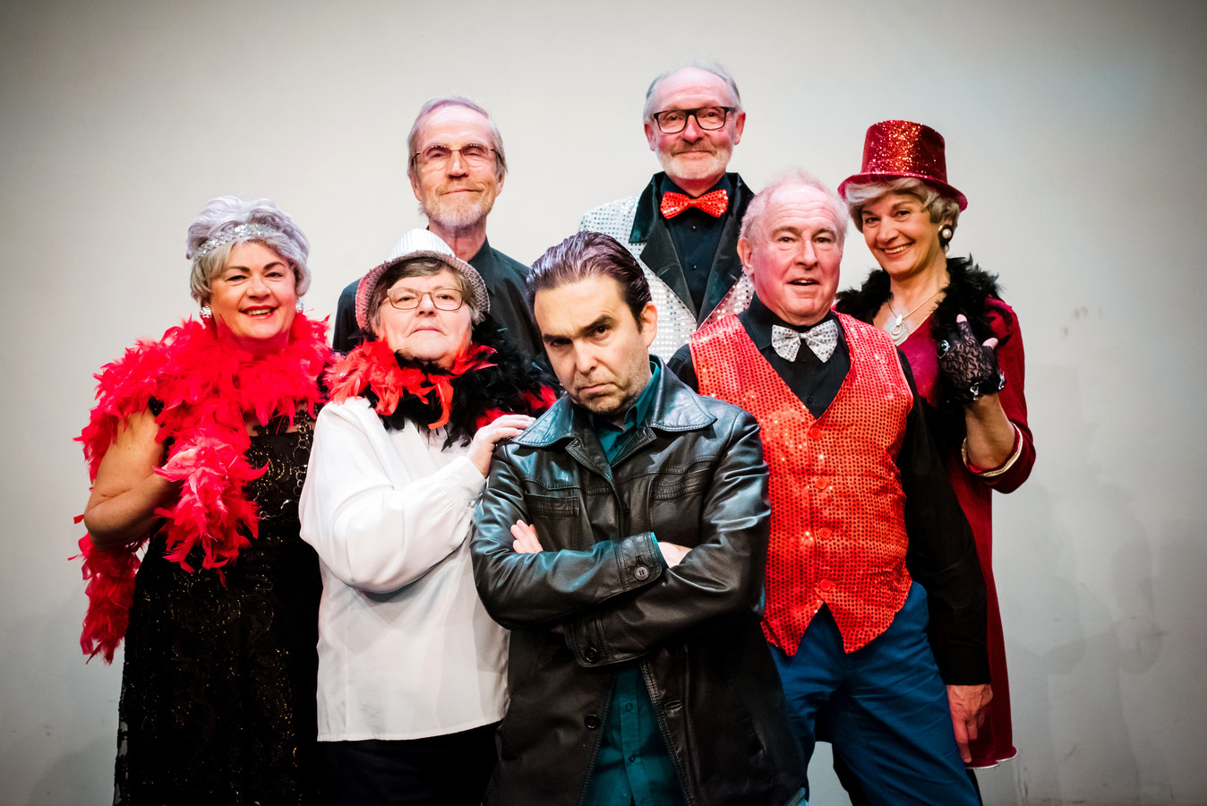 Vormen twaalf Autorisatie Kerstkomedie 'Vallende sterren' zaterdag in première in Theater De Roxy |  Foto | hln.be