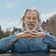 Jeff ‘The Dude’ Bridges speelt een brug. Over een Amsterdamse gracht