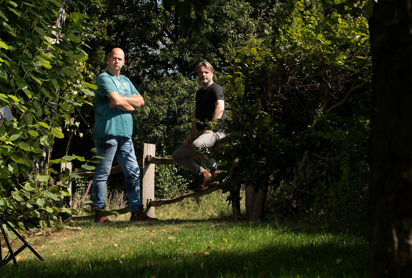 Erik Krikke (links) en Bas Rysavy van de band 7even Bridges.