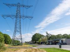 Hoogspanningslijnen gaan nu echt de grond in: ‘Als de kabel er in december ligt, gaat de vlag uit’