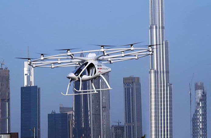 In Dubai mag je met de elektrische luchttaxi al boven de stad vliegen.