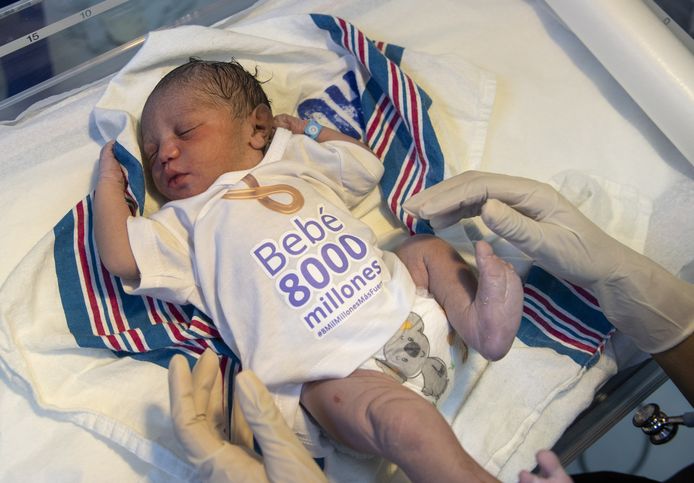 De 8.000 miljoenste of 8 miljardste baby op aarde is vandaag geboren. Damian zag het levenslicht in Santo Domingo in de Dominicaanse Republiek.