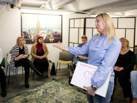 Groepsessie voor zwangere vrouwen in Schiedam: ‘Ze kunnen écht van elkaar leren’