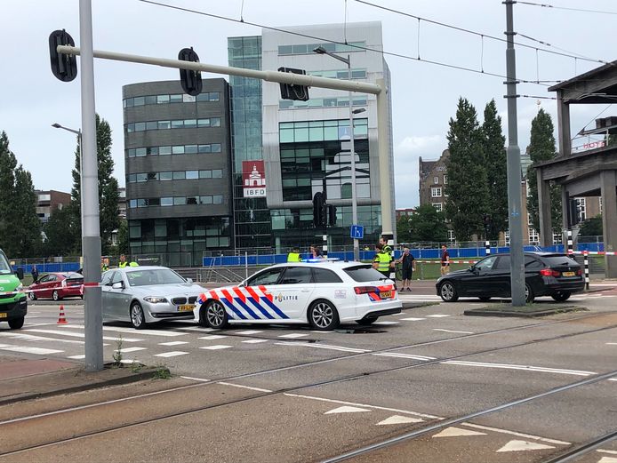 Aanhouding woensdag op de Piet Heinkade. Het is onduidelijk of de auto op de foto is te zien.
