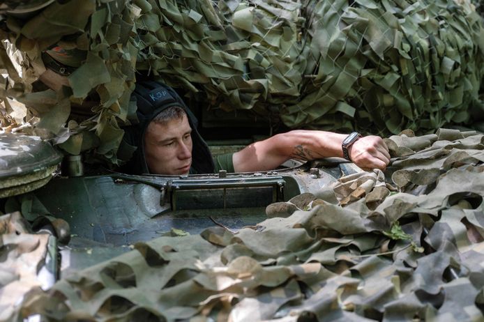 Een Oekraiense militair in de regio Charkov.